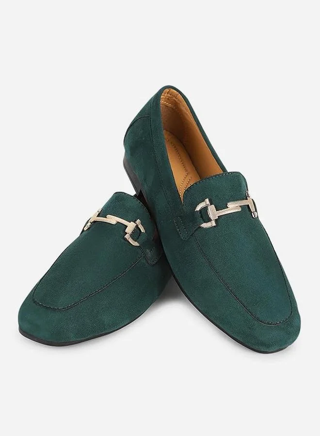 يوهو لوفر بتصميم شامواه مزين بإبزيم